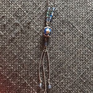 Pretty dangly necklace